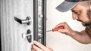 פריצה באמצע הלילה? למה חייבים מנעולן מקצועי